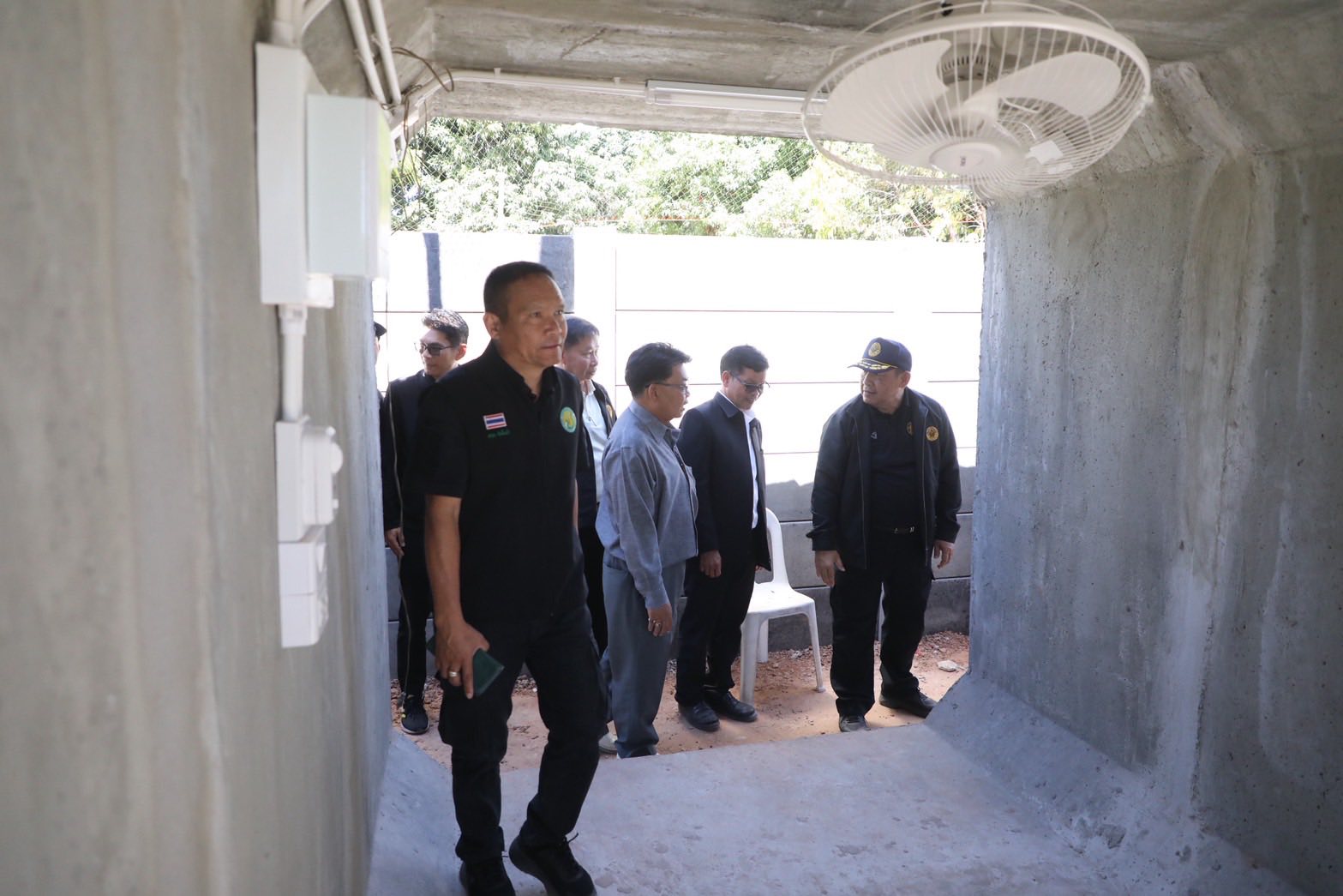 title - “ส.ป.ก. ไม่ทิ้งใครไว้ข้างหลัง” เลขาฯ สั่งลุย ศูนย์เคลื่อนที่ เร่งช่วยเกษตรกรในเขตปฏิรูปที่ดินในพื้นที่เสี่ยงภัย